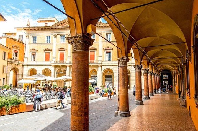 Private Transfer: Florence to Venice with Stop in Bologna