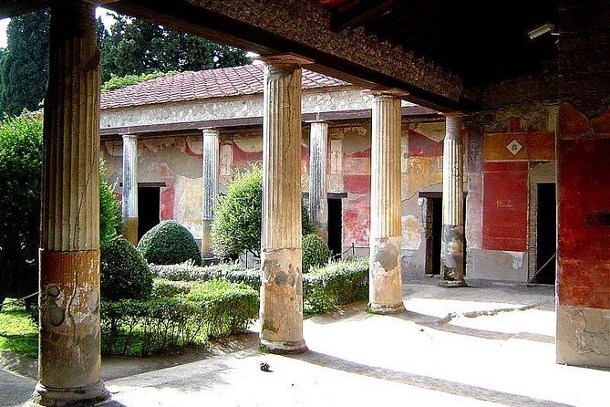 Guided tour of Pompeii excavations from Sorrento