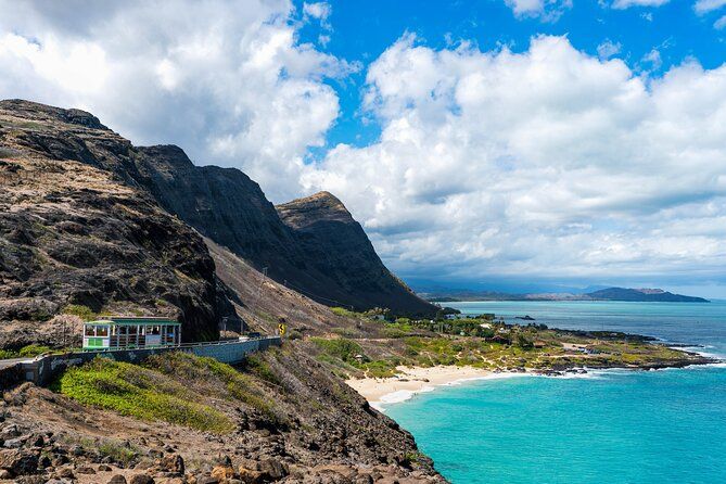 1 Day Pass LeaLea Trolley and Waikiki Trolley Pink Line