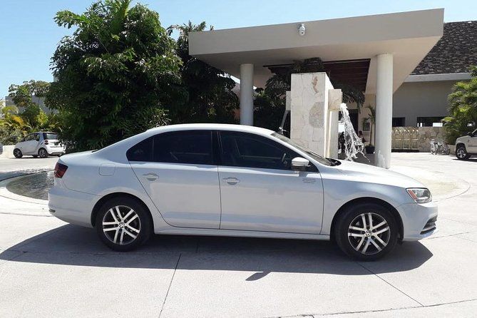 Private Roand Trip transportation airport to hotel zone Cancun