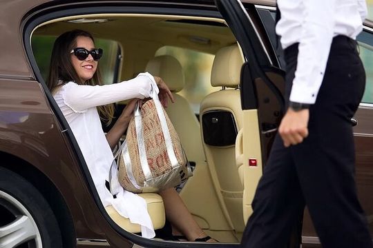 Private Transfer from Miami Hotels to Miami International Airport