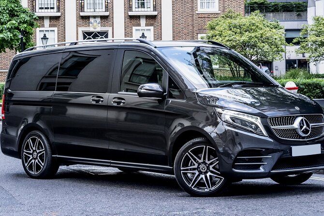 Arrival Transfer: Lyon Airport LYS to Lyon City in Luxury Van