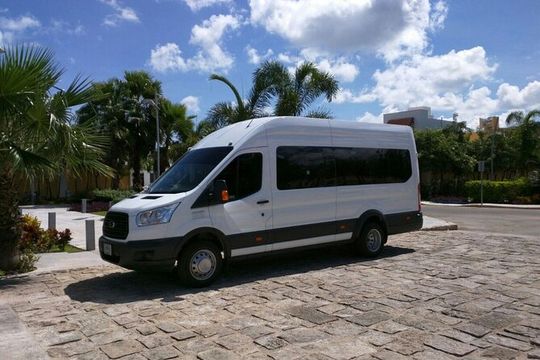 Cancun Int.Airport to JW Marriott 4-10 passengers ROUNDTRIP