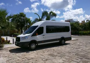 Cancun Int.Airport to JW Marriott 4-10 passengers ROUNDTRIP