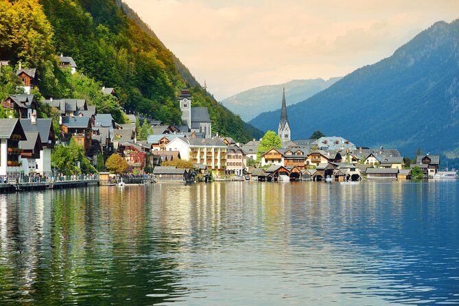 Private day trip from Munich to Salzburg, Hallstatt & back