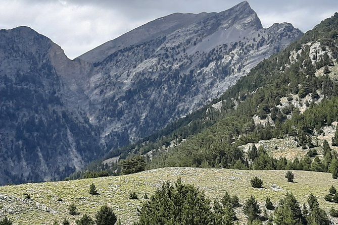 AGIA ROUMELI-PAPOURA peak, hike adventure