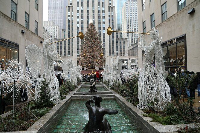 5th Ave Holiday Lights Walking Tour with Rockefeller Tree