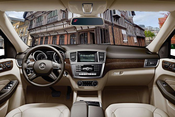Private Transfer from Southampton Airport (SOU) to Porstmouth