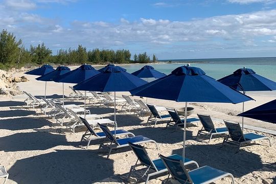 Junkanoo Village Beach Club with Lunch