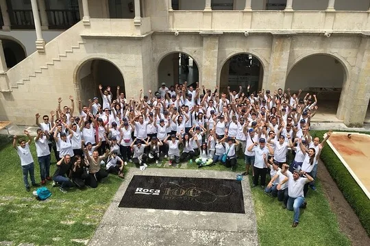 Teambuilding Barcelona: Create the logo of your company in mosaic