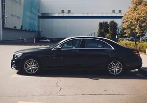 Arrival Private Transfer: Airport FLL to Hollywood Beach in Business Car