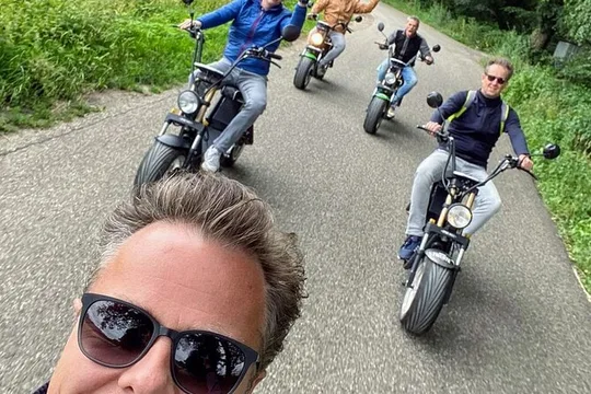 2 Hours E Chopper Rental in Beuningen