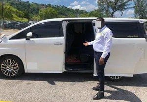 Bahamas Airport (MHH) to Island Hotels - Round-Trip Transfer