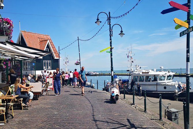 Countryside tour Zaanse Chances windmills museum and Volendam