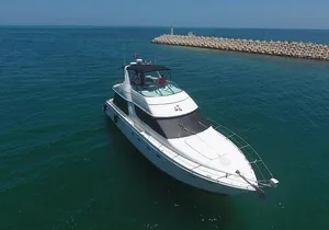 Playa Mujeres rent a Yacht 4hrs with Food and drinks aboard CA55