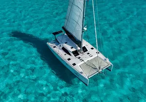 Cancun: Private Catamaran with Open Bar & Snorkeling Option
