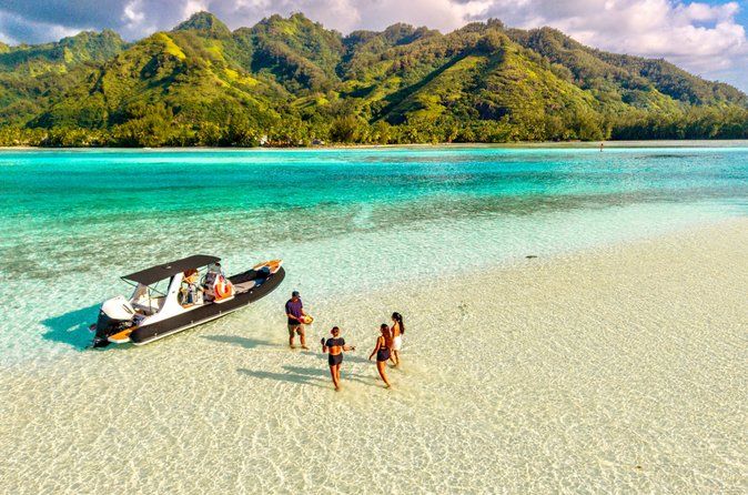 Moorea: Private 4-Hour High-End Boat Excursion