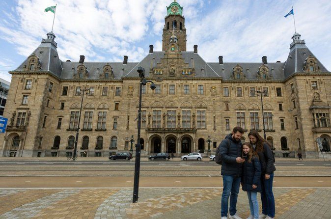 Rotterdam Scavenger Hunt & Highlights Self-Guided Walking Tour