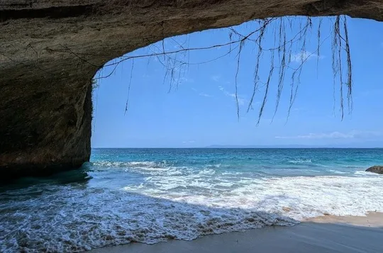 3.5 hrs Paredon Beach Tour with Snorkeling, Food & Outdoor Bar
