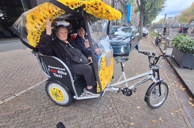 1 Hour Private Amsterdam Rickshaw Tour
