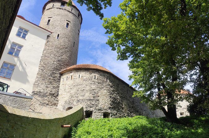 From Carnivals to Epidemics - daily life in medieval Tallinn