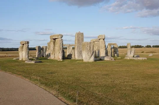 Private Luxury Day Tour of Stonehenge and Bath from Oxford