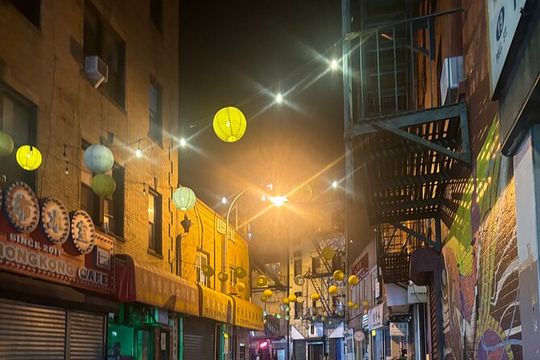 Cheers to Chinatown Tour and Bar Crawl