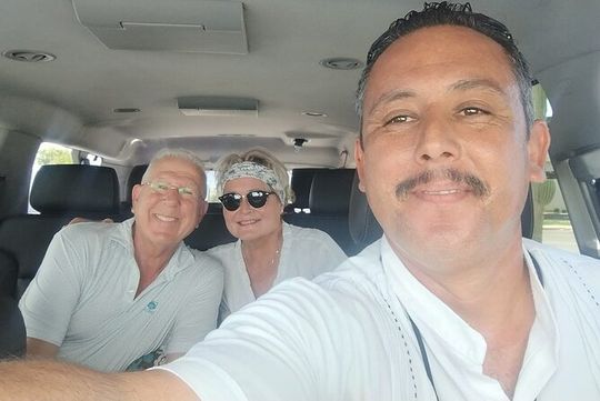 Private Trip From Airport to Tourist Corridor Round Trip