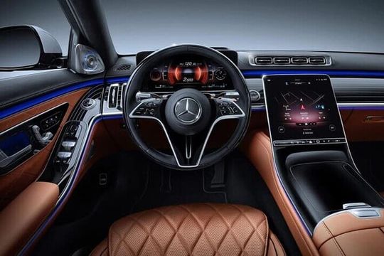 Arrival Honolulu Airport HNL to Honolulu - Waikiki by Luxury Car