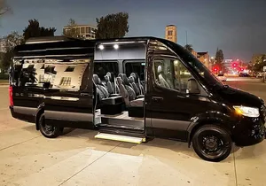 Private Minibus Arrival transfer Honolulu Airport HNL to Waikiki