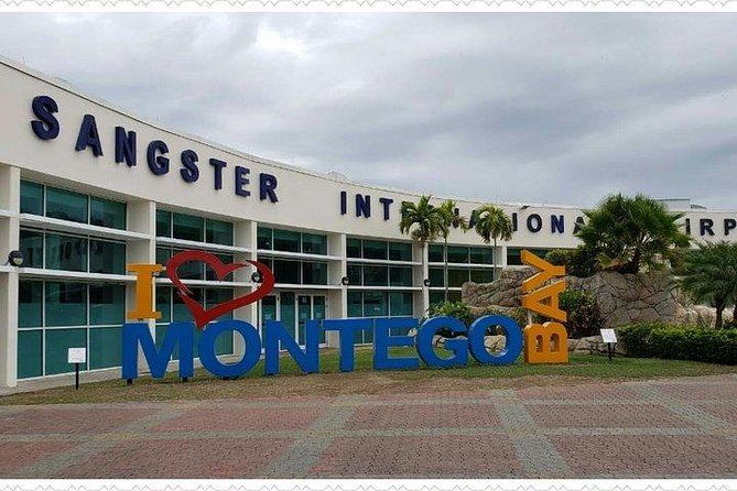Round Trip Airport Transfer to Bahia Principe Hotel