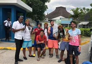 Airport MBJ Round Trip Transfer to Ocho Rios Airbnb Home, Resorts