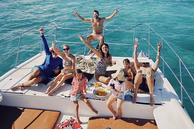 Private Boat and Snorkeling with Open Bar