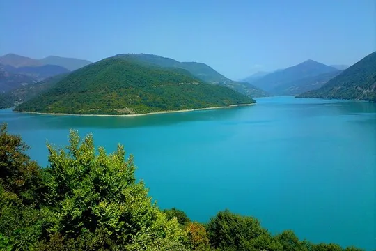 Full Day Tour in Caucasus Mountains, Kazbeg and Ananuri