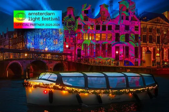Amsterdam Light Festival: Canal Cruise + Bite & Unlimited Drinks