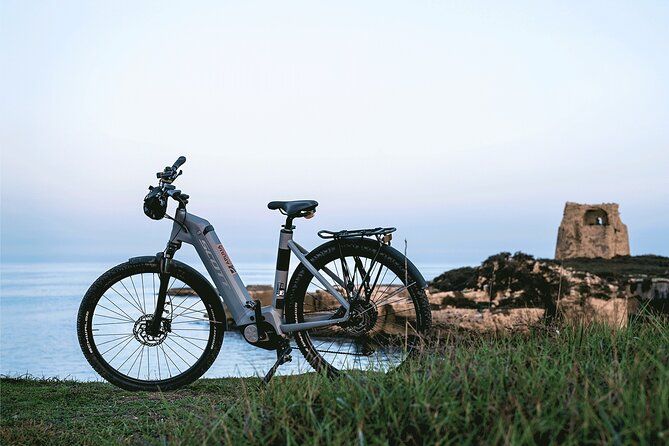 Bike Tour | Cave of Poetry and Arch of Lovers |