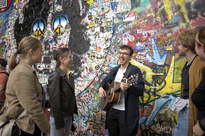 Prague Live Music Walking Tour: Old Town with a Guitarist
