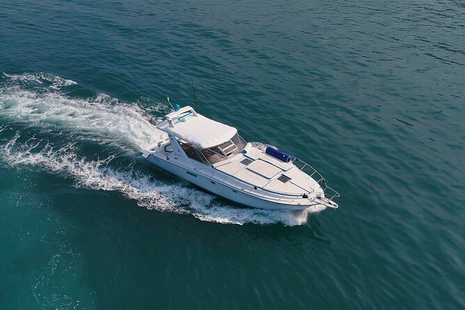 Private Yacht Tour: 5 Hours + 1 Free with Snorkeling and Beach