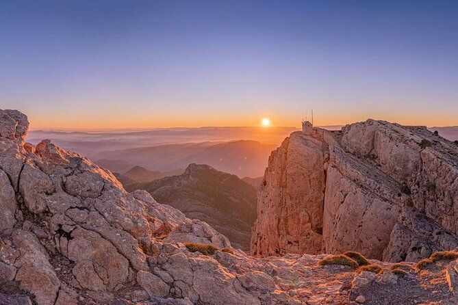 El Penyagolosa (1813m) - Crown the Highest Peak.- OFFICIAL GUIDE