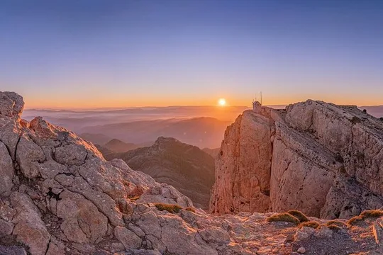 El Penyagolosa (1813m) - Crown the Highest Peak.- OFFICIAL GUIDE
