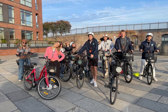 3 hour Copenhagen Combined Food and Guided E-Bike Tour