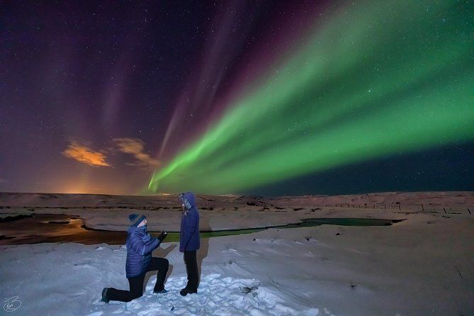 Northern Lights Hunt with Photography Help - Small Group Tour