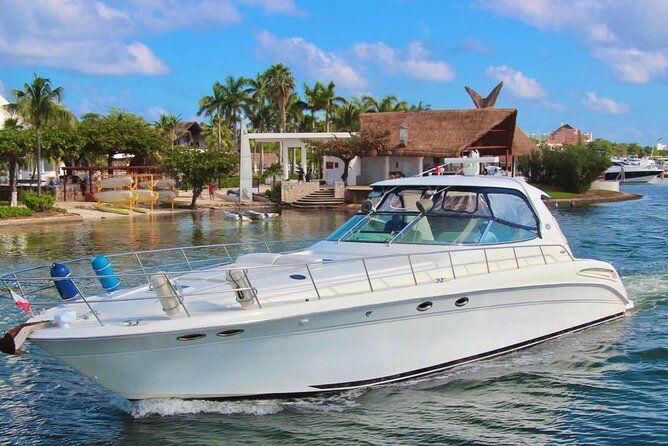 Private Yacht SEARAY SUNDANCER 60ft up to 20 pax 23P1