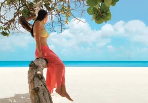 Private Negril Day Trip to Seven Miles Beach & Rick's Cafe from Ocho Rios