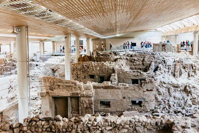 Santorini, Experience Akrotiri with a licensed guide