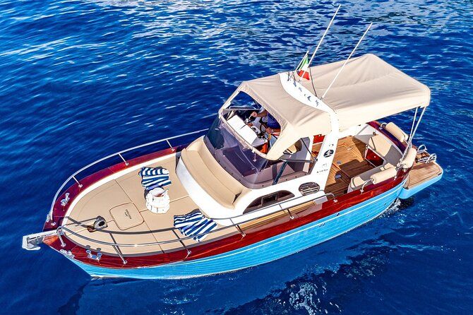 Private Capri Boat Tour with stop in Nerano beach - Full Day
