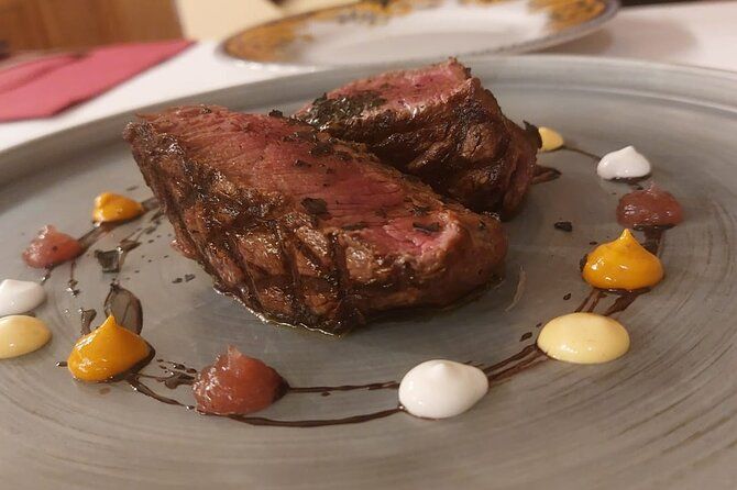Florence Walking Food Tour with Fiorentina Steak and Wine