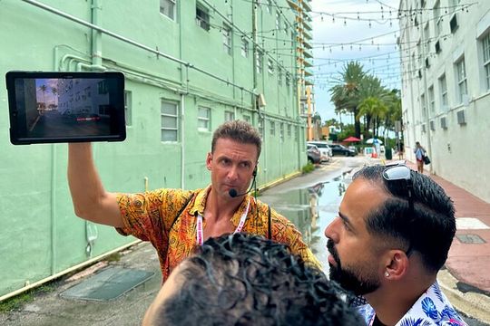 Miami Beach Crime & Scandals Walk Tour with Crime Buff (Private)