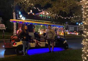 Christmas Lights Wonderland Deluxe Golf Cart Guided Tour in Tampa