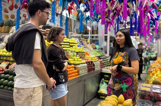 Market Tour, Hand Tortillas & Sauces in Mexico City